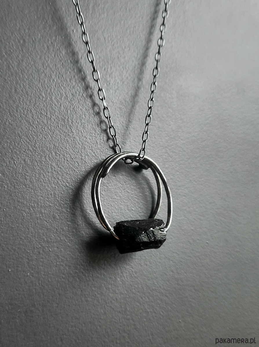 srebrne naszyjniki Naszyjnik Pierścionek z łańcuszkiem BLACK amulet 1