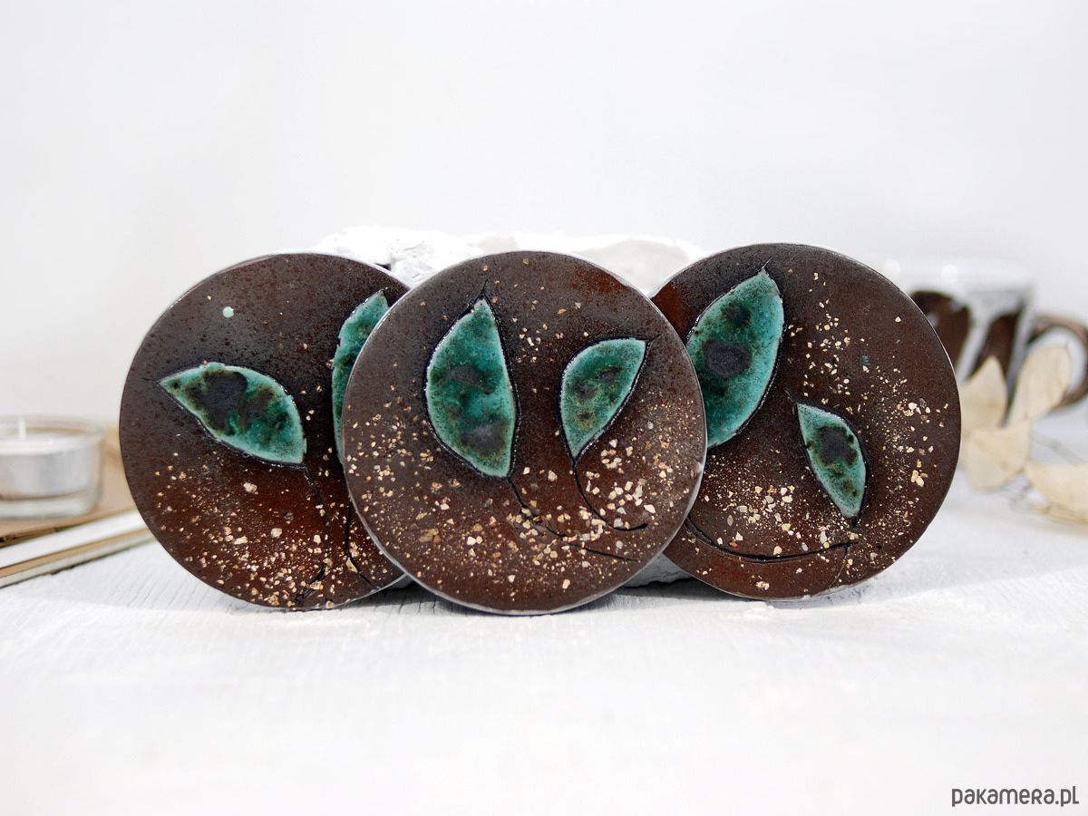 podkładki do kuchni Ceramiczne podkładki na stół z turkusowym liściem 3