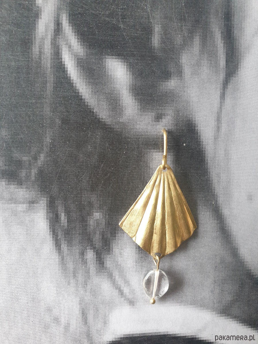 kolczyki z kamieniami Kolczyki ORIGAMI wachlarze z kryształem górskim, mosiądz 1