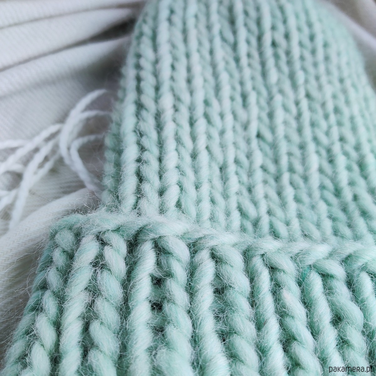 czapki damskie Wełniana czapka na drutach WOOLLY 8