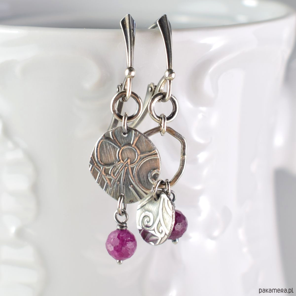 kolczyki srebrne Asymetrycznie  - srebrne kolczyki z rubinem 1