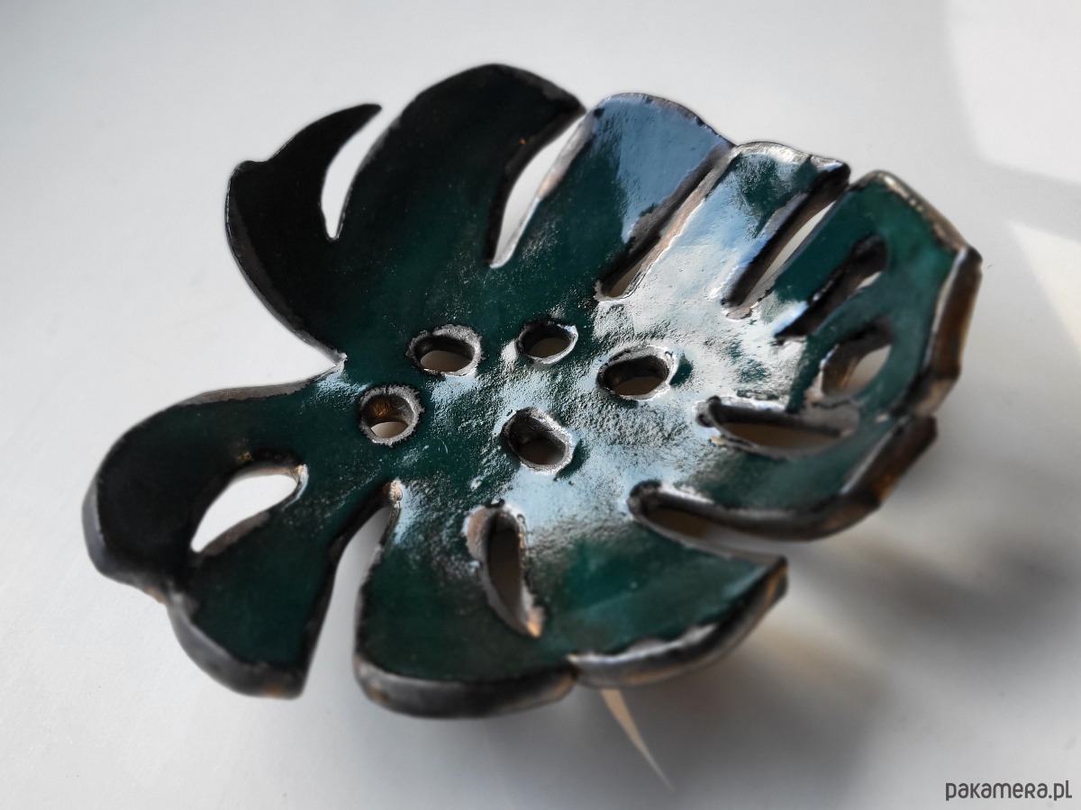 mydelniczki Ceramiczna mydelniczka - liść monstrea 2