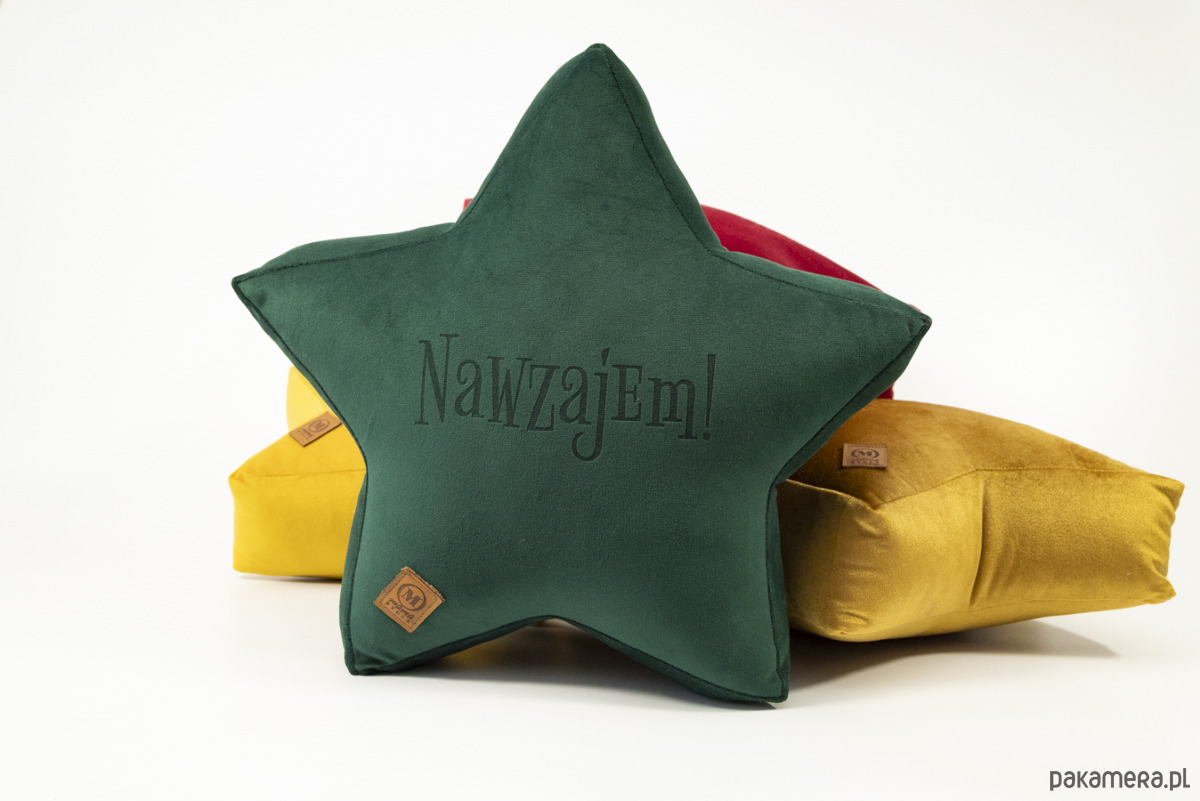 dekoracje świąteczne Poduszka dekoracyjna gwiazdka, świąteczna velvetowa - grawer NAWZAJEM! 2