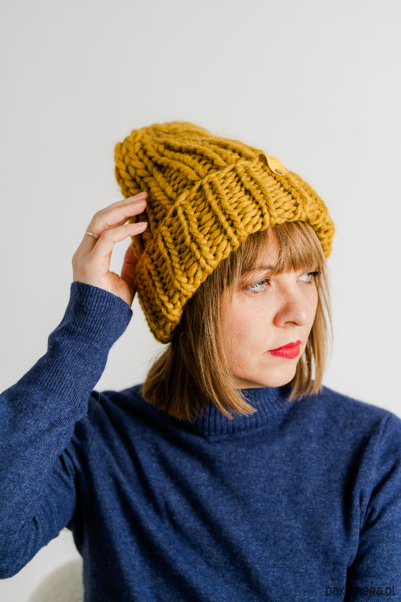 czapki damskie Wełniana czapka zimowa WOOLY miodowa 1