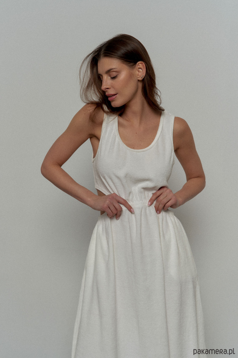 sukienki maxi damskie Sukienka  ECRU z wycięciami 2