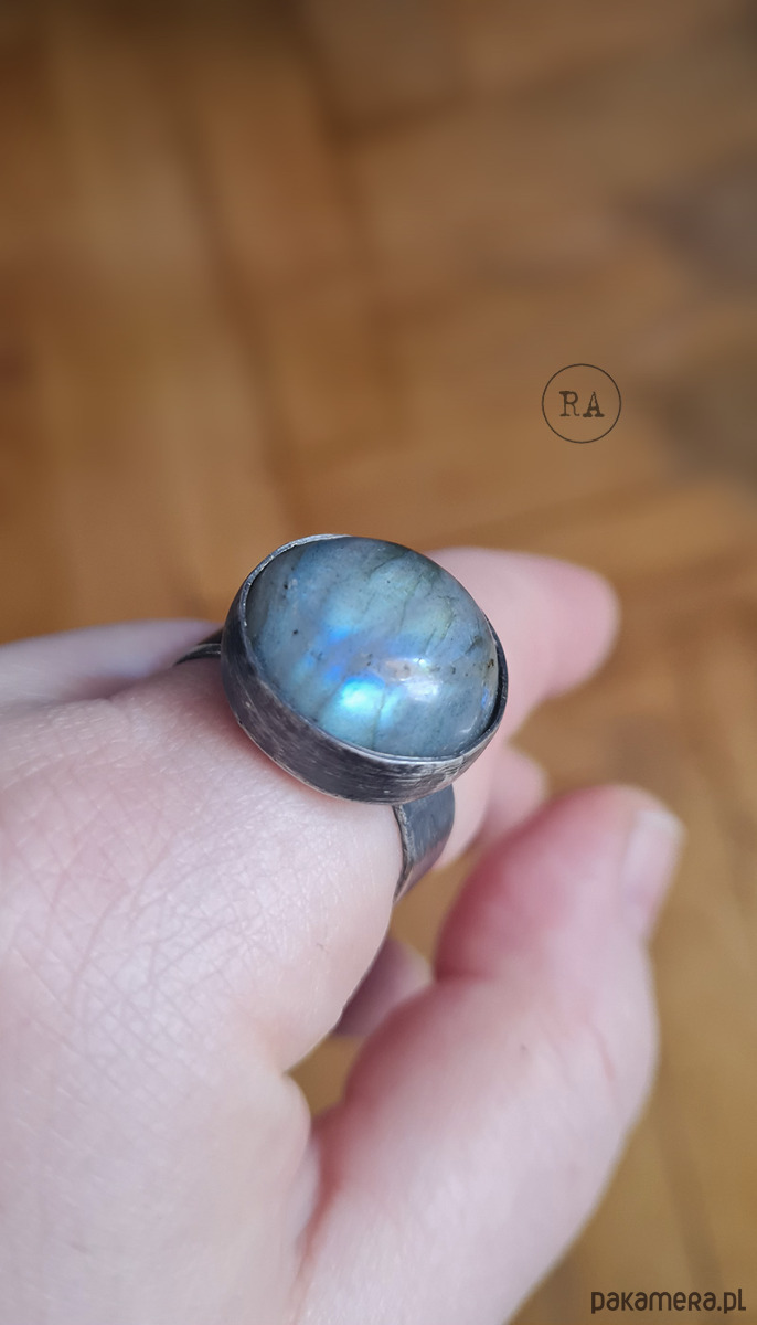 pierścionki srebrne Labradoryt: srebrny pierścień regulowany oksydowany 4