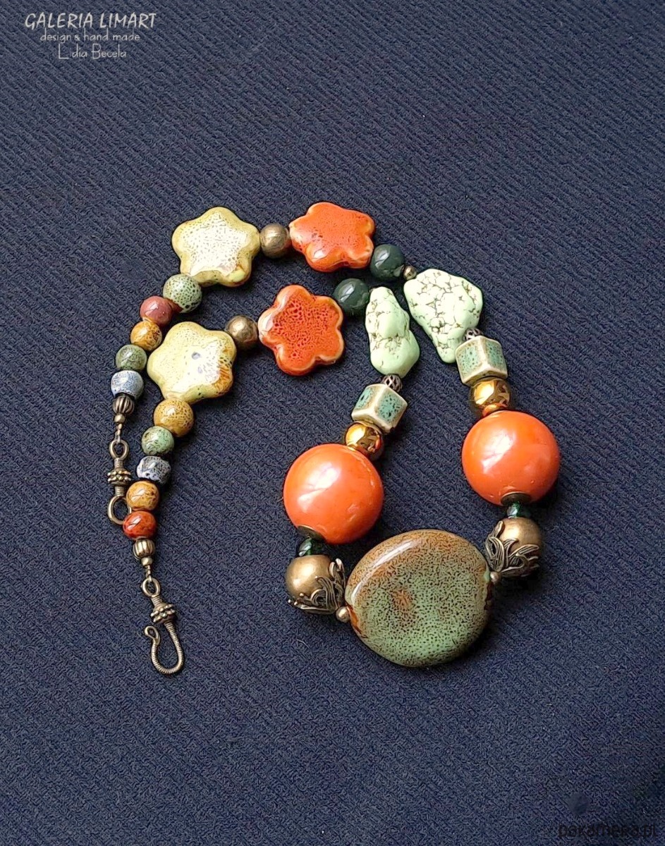 korale Elegancko i unikatowo Naszyjnik w kolorach jesieni z ceramiki i howlitu Prezent 5