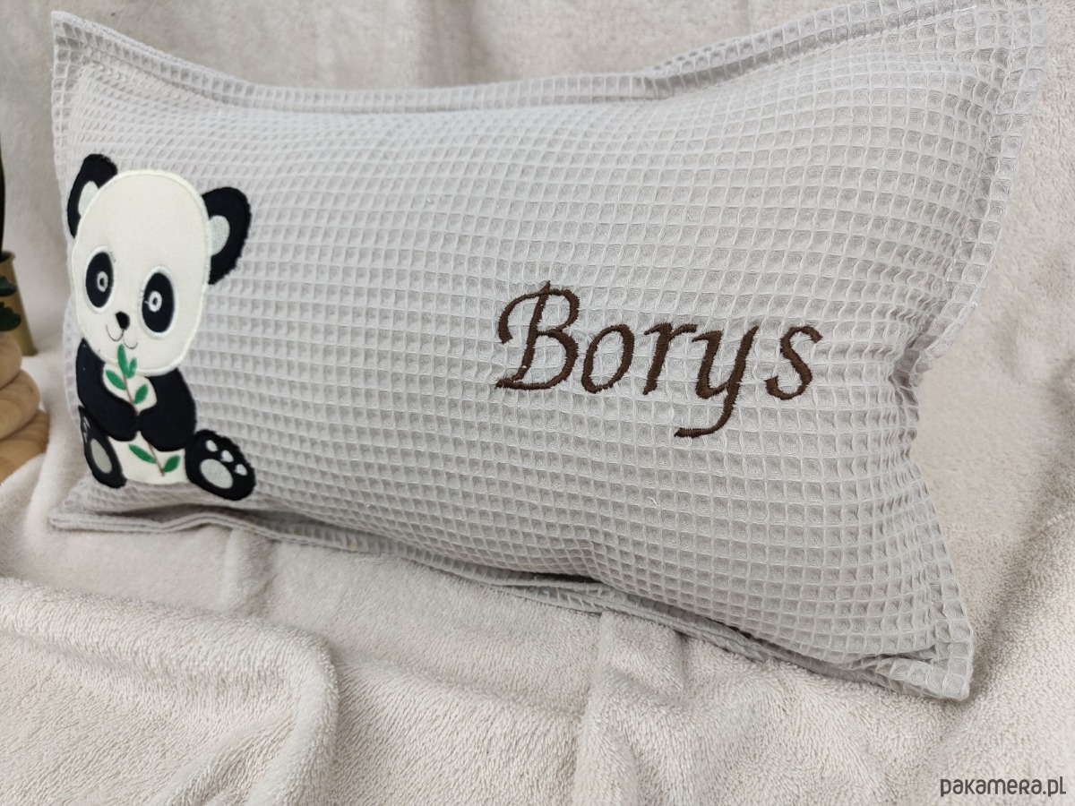 poduszki do pokoju dziecka Personalizowany prezent dla dziecka - imienna poduszka z misiem panda 2