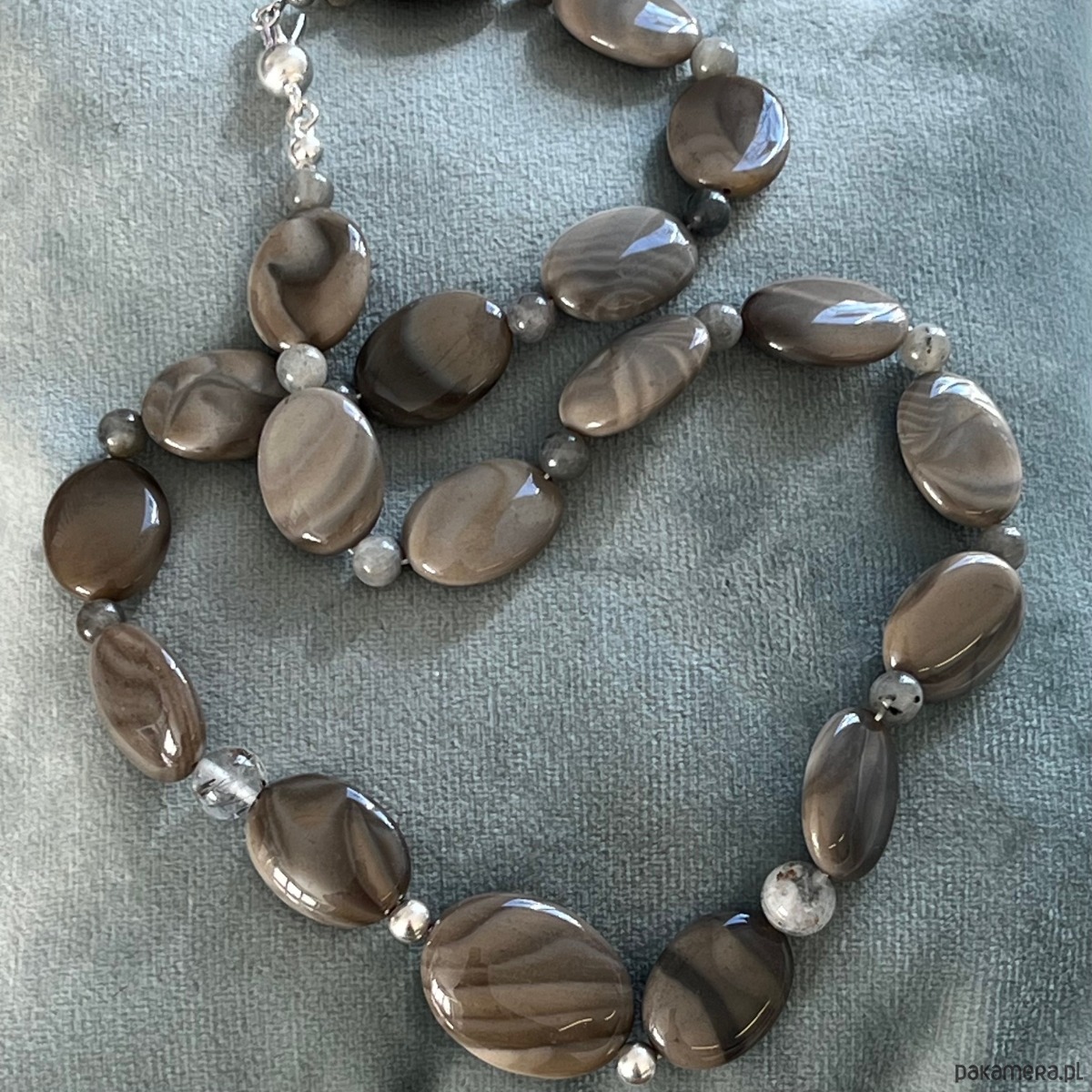 srebrne naszyjniki Elegancki Naszyjnik z Kamieniami w Kolorze Taupe/Brązu - Krzemień Pasiasty 2