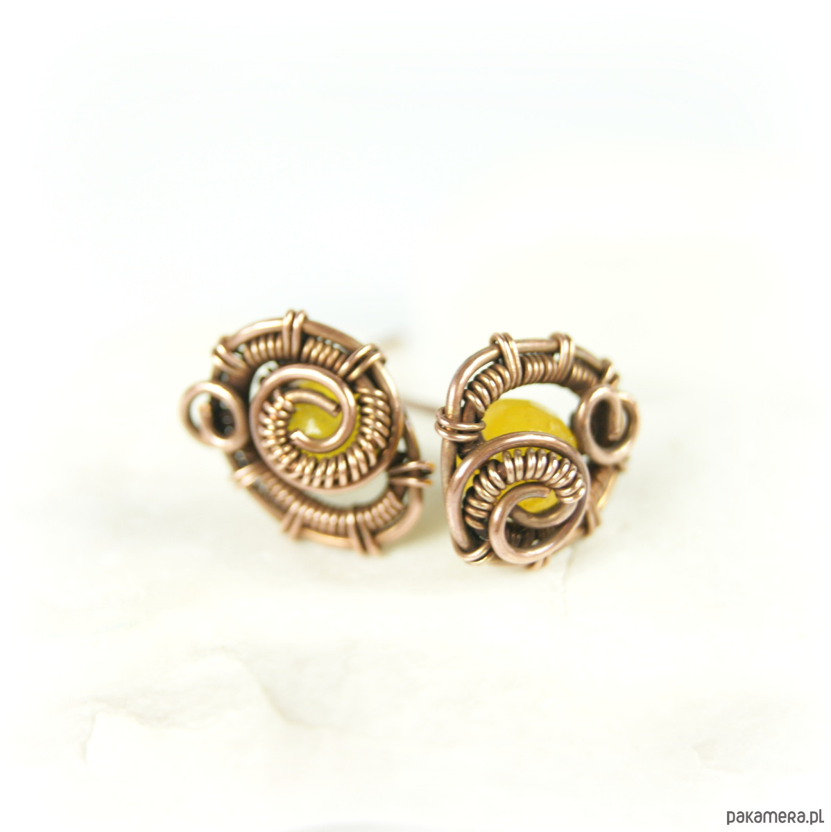 kolczyki wire wrapping Kolczyki sztyfty z żółtym jadeitem 4