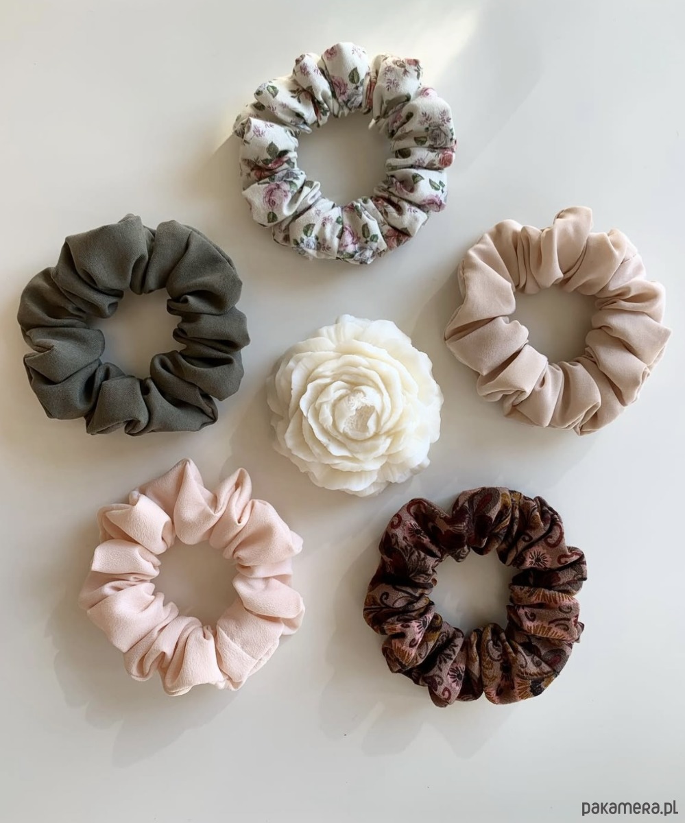 gumki do włosów Różowa scrunchie Nina z odwiązywanymi uszkami 1