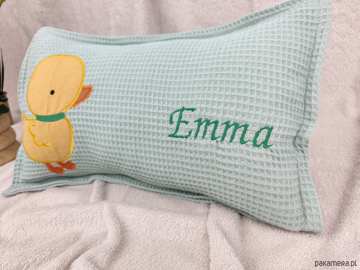 poduszki do pokoju dziecka Personalizowany prezent dla dziecka - imienna poduszka z kaczuszką 2