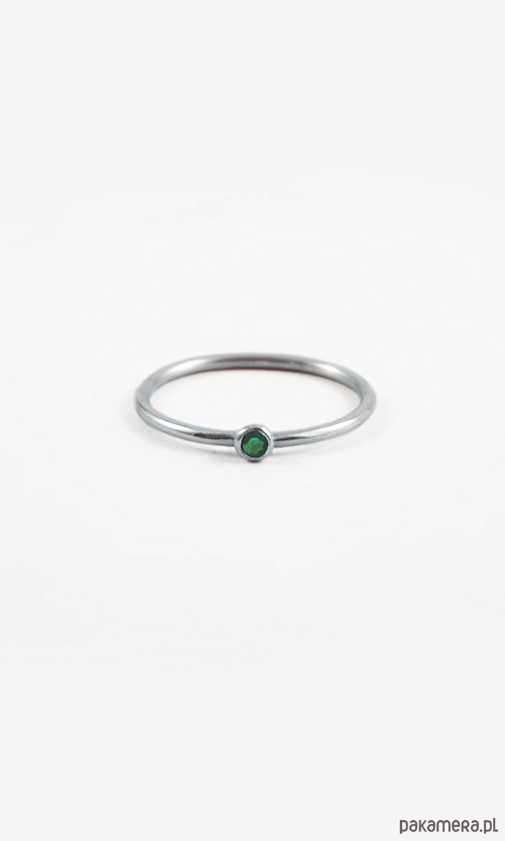 pierścionki zaręczynowe Pierścionek ze szmaragdem na wymiar - srebro 1