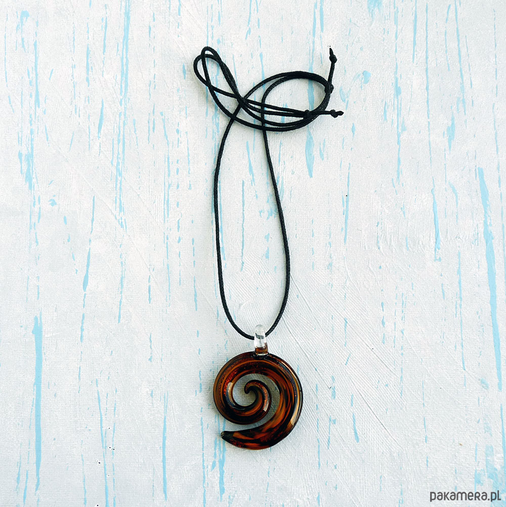 wisiory Spirala brązowy wisior muśnięty złotym słońcem 4