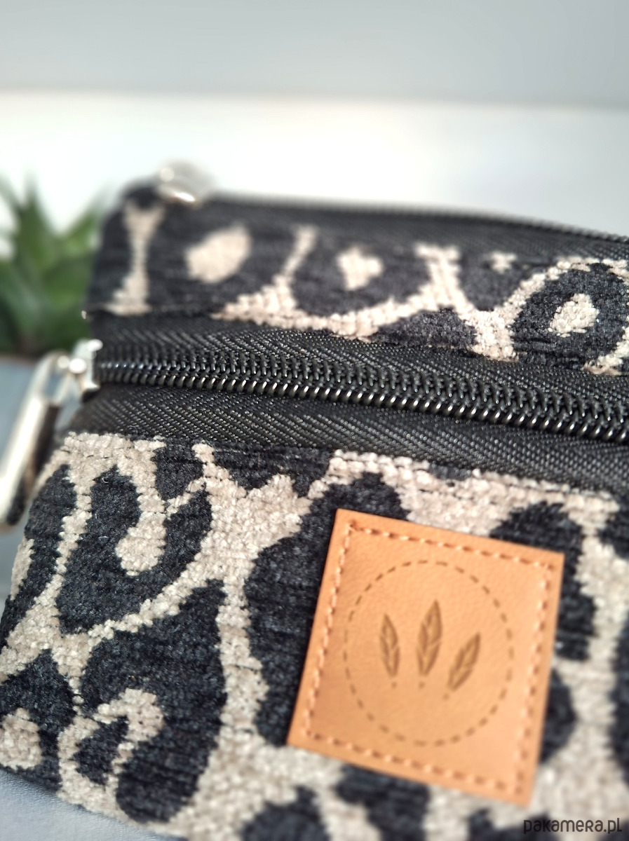 portfele damskie Żakardowy portfel w panterkę Beżowy 2