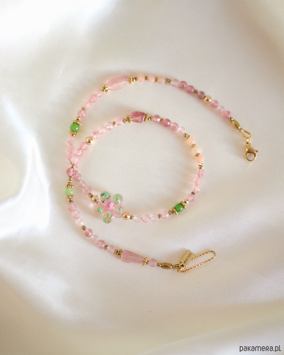 złote naszyjniki Marletka, naszyjnik z kwarcem truskawkowym i kwiatem 5