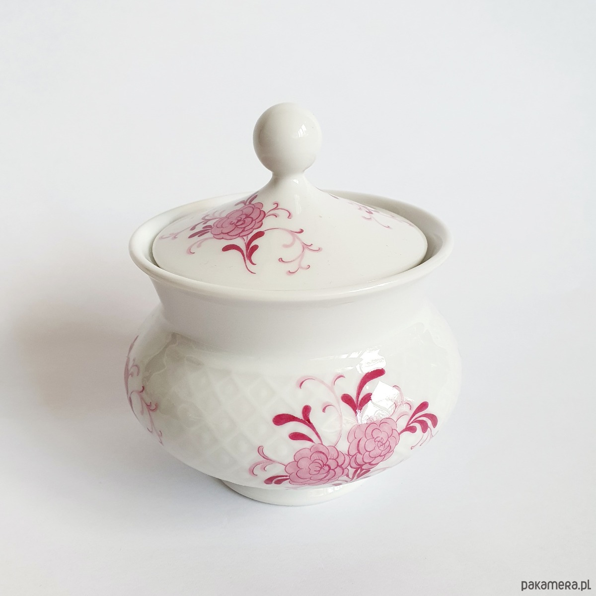 świeczniki i świece Świeca sojowa w zabytkowej cukiernicy 1