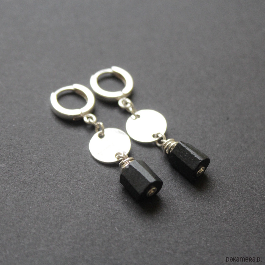 kolczyki z kamieniami Kolczyki Węgielki Fado 2