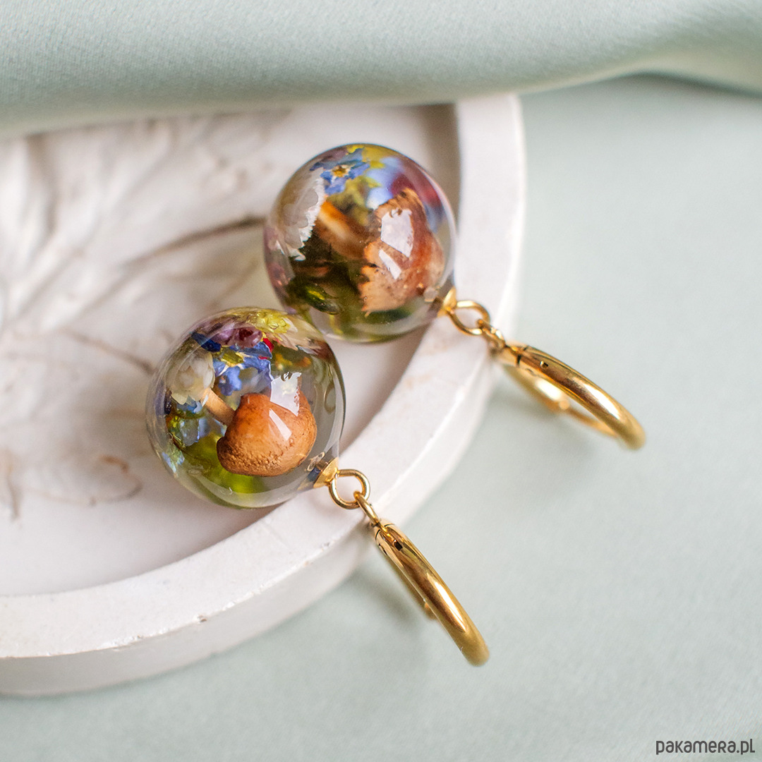 kolczyki z żywicy Kolczyki z leśną kompozycją 1