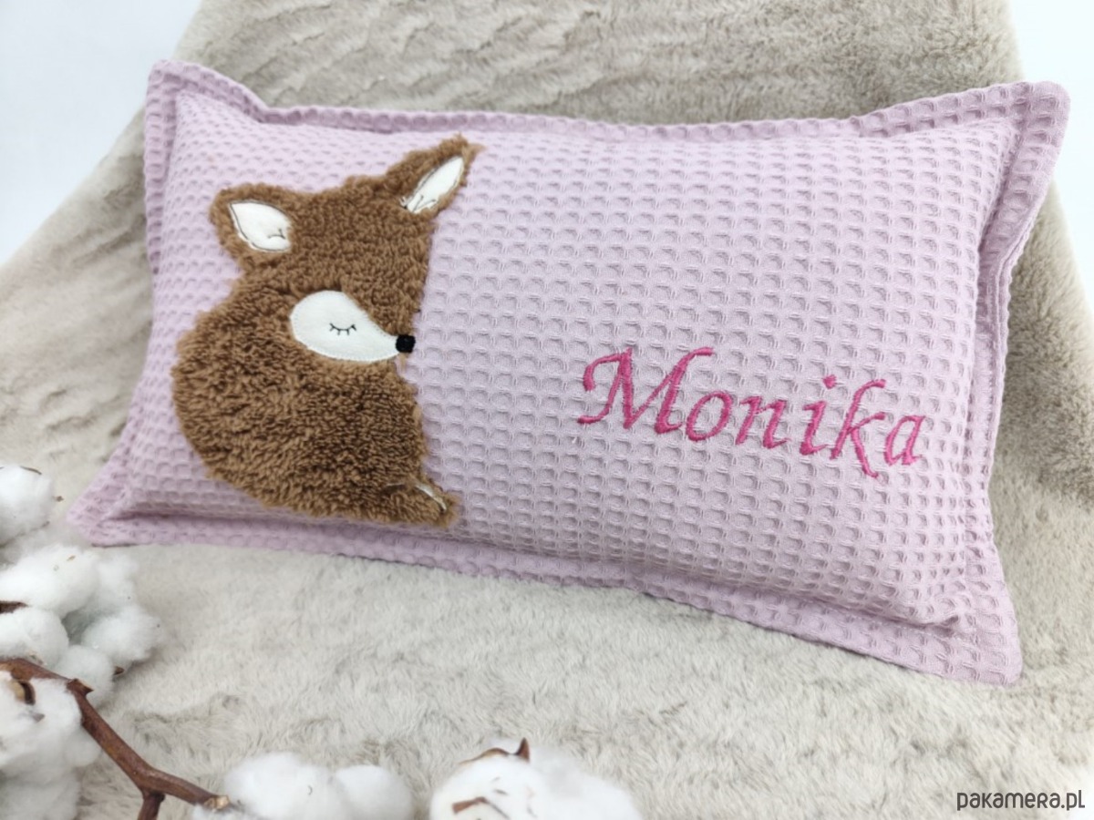 poduszki do pokoju dziecka Personalizowany prezent dla dziecka - imienna poduszka z sarenką 1