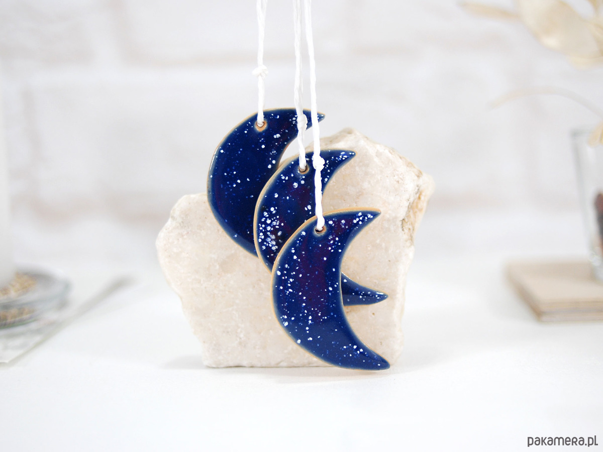 ozdoby choinkowe Ceramiczne księżyce - ozdoby wyiszące 1