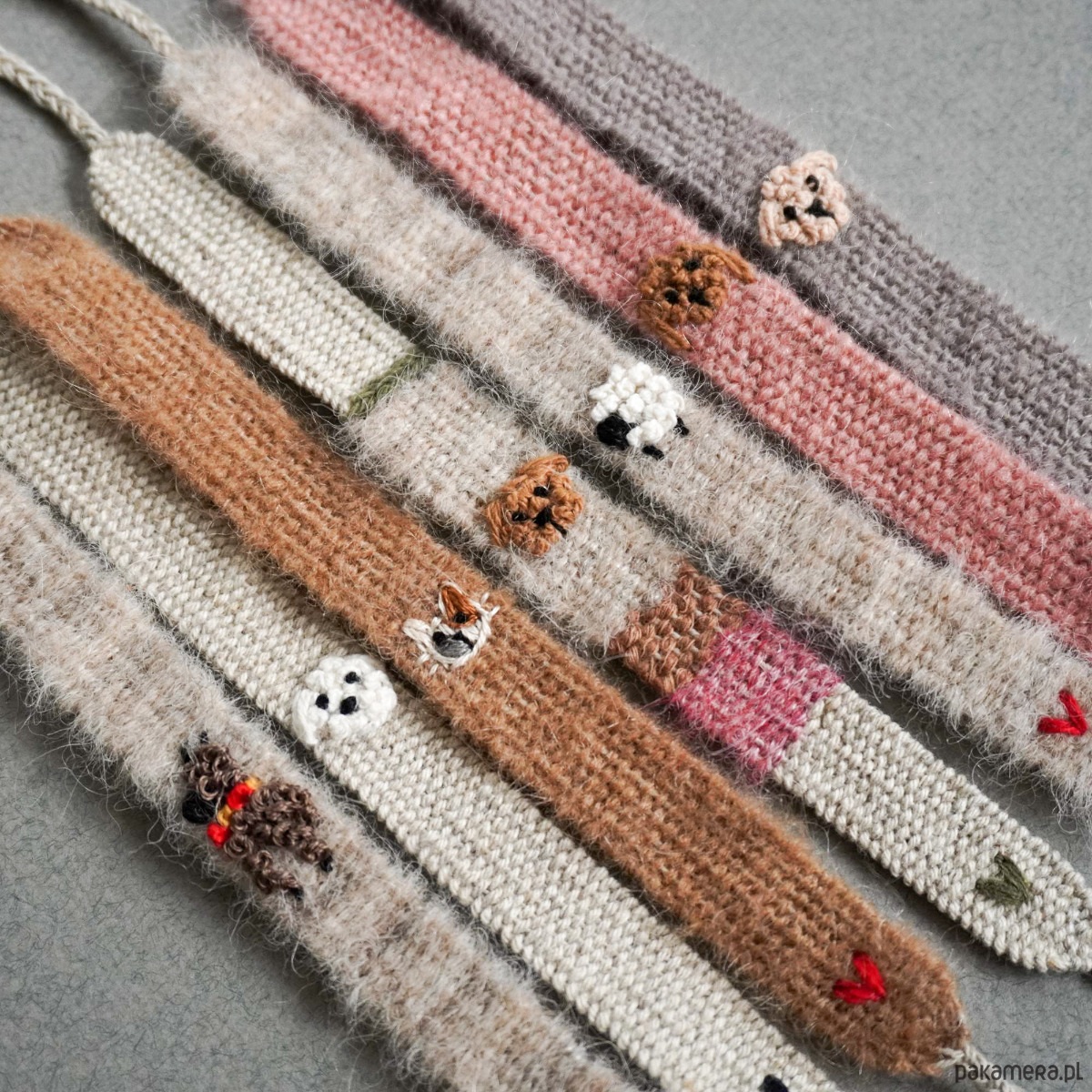 bransoletki na sznurku Unikatowa bransoletka handmade z haftowowanym pieskiem - maltańczyk 2