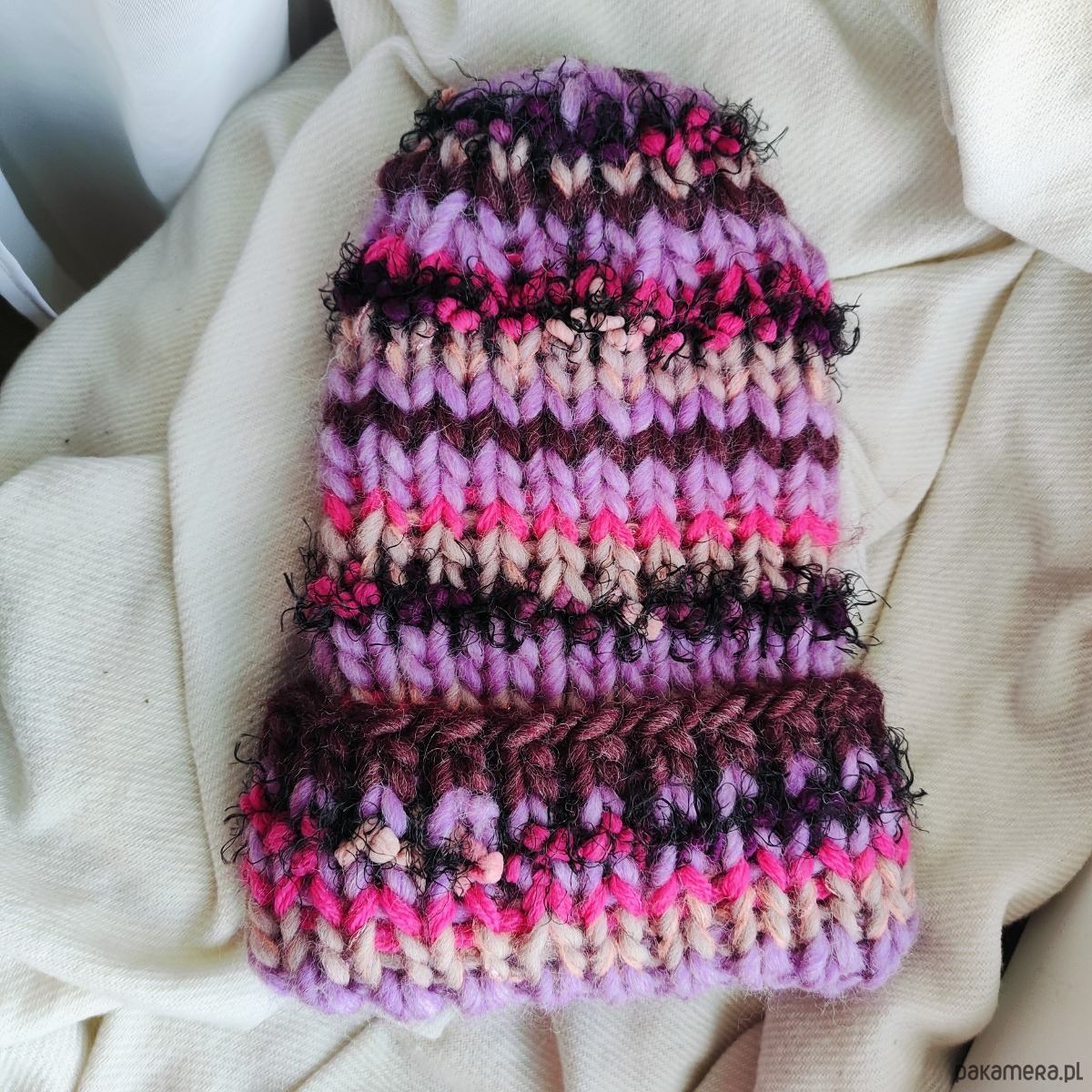 czapki damskie Wełniana kolorowa czapka na drutach WOOLLY pink bubble 2