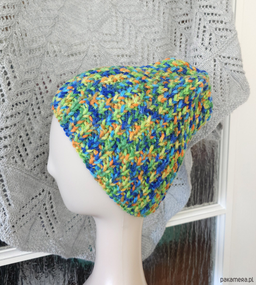 czapki damskie 6924 Wielokolorowa, Ręcznie Robiona Czapka Zimowa w Żywe Barwy 6