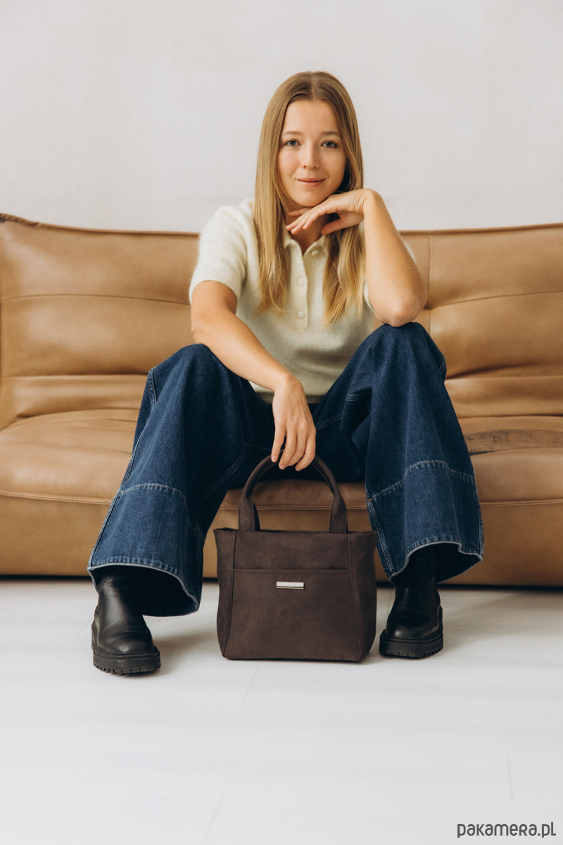 torby na ramię Kuferek listonoszka z nubuku tapicerskiego w kolorze brunatnym 1