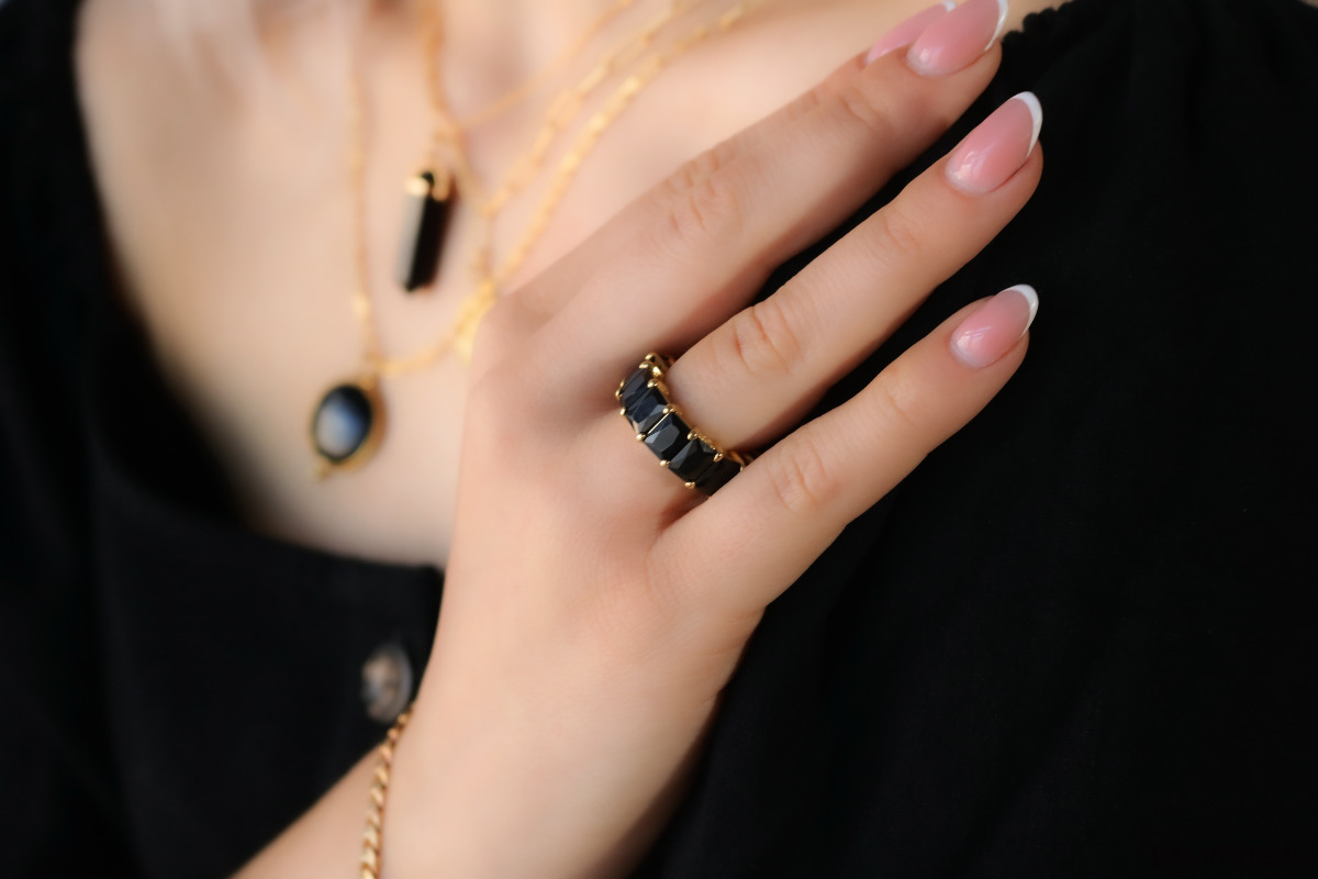 pierścionki złote Pierścionek z cyrkoniami bagietami srebro 925 2