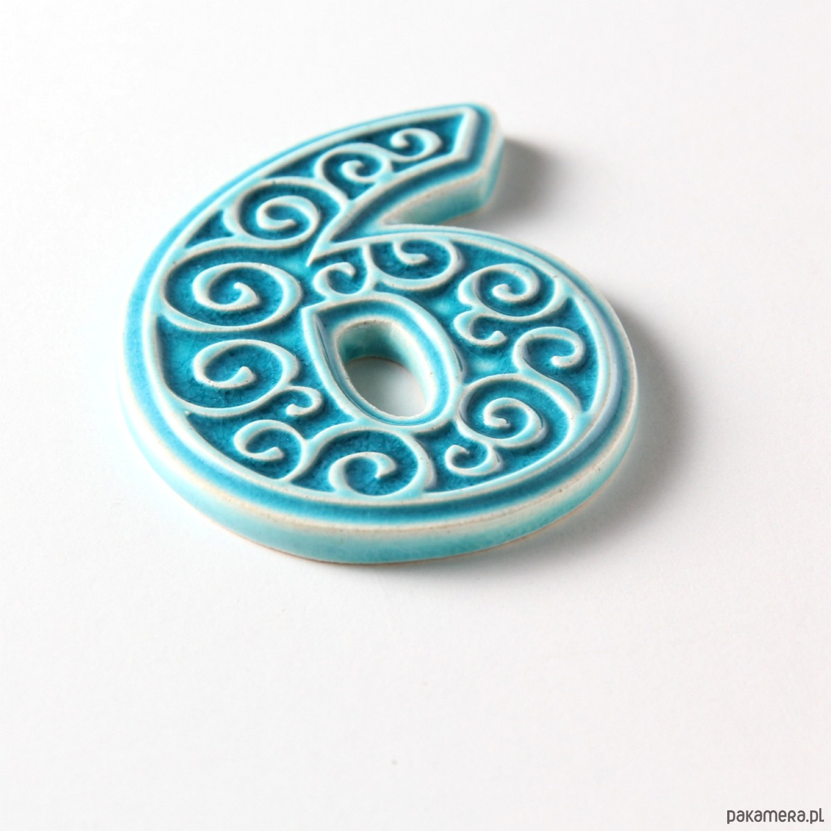 napisy dekoracyjne i tabliczki Numer mieszkania - ceramiczna cyfra 6 turkusowa, wys.8 cm 1