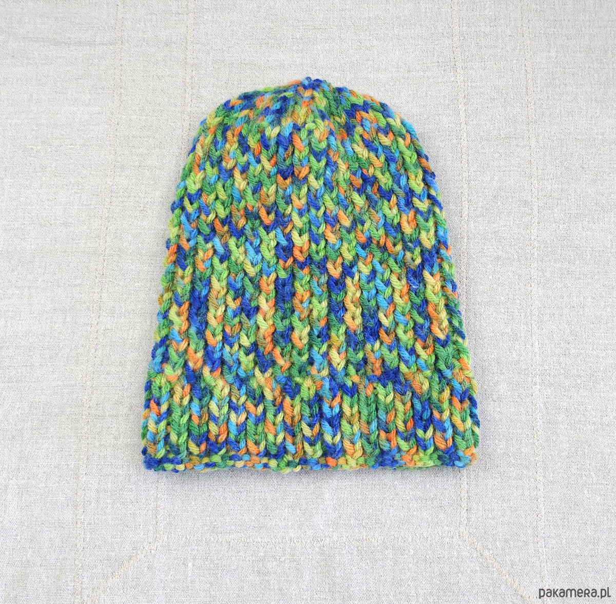 czapki damskie 6924 Wielokolorowa, Ręcznie Robiona Czapka Zimowa w Żywe Barwy 2