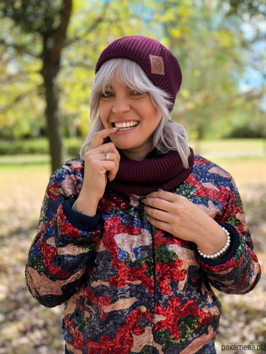 czapki damskie Bawełniana czapka jesienna logo ekoskórka Bordo 5