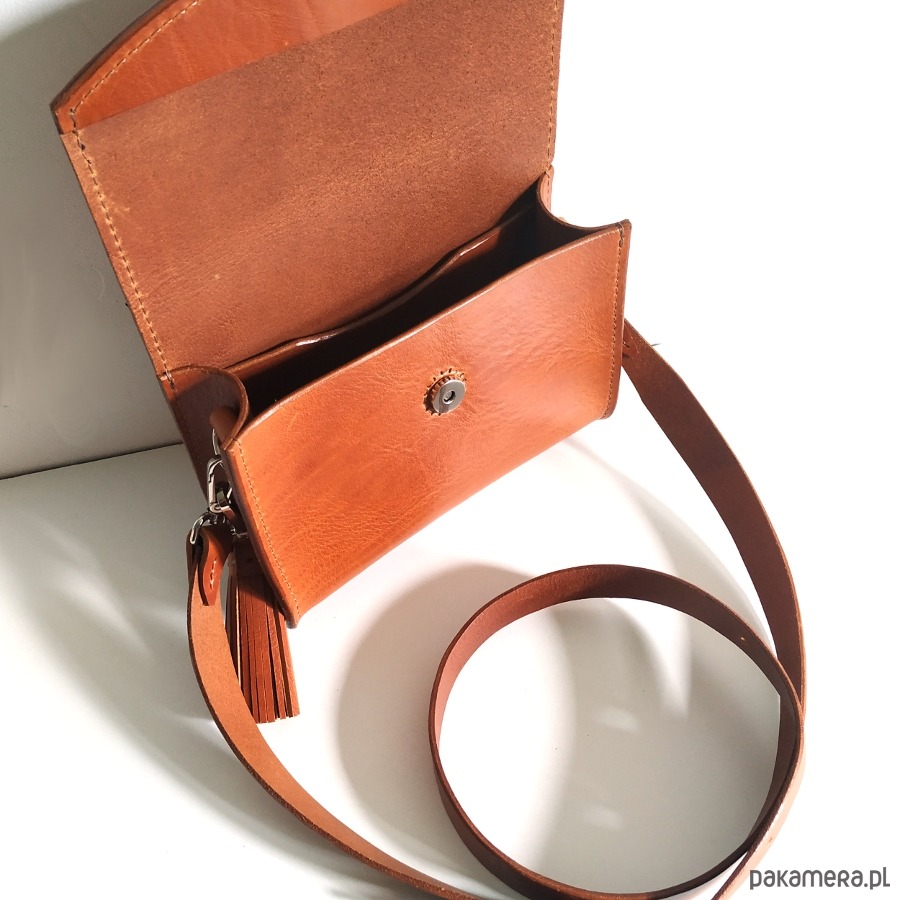 torby na ramię Miss koniak mała torebka na pasku 2
