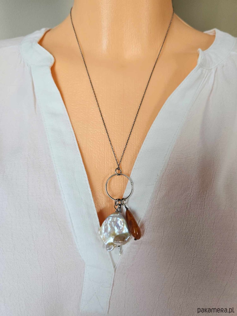 wisiory Wisior  Nieoczywista Perła w Towarzystwie Burszynu 3