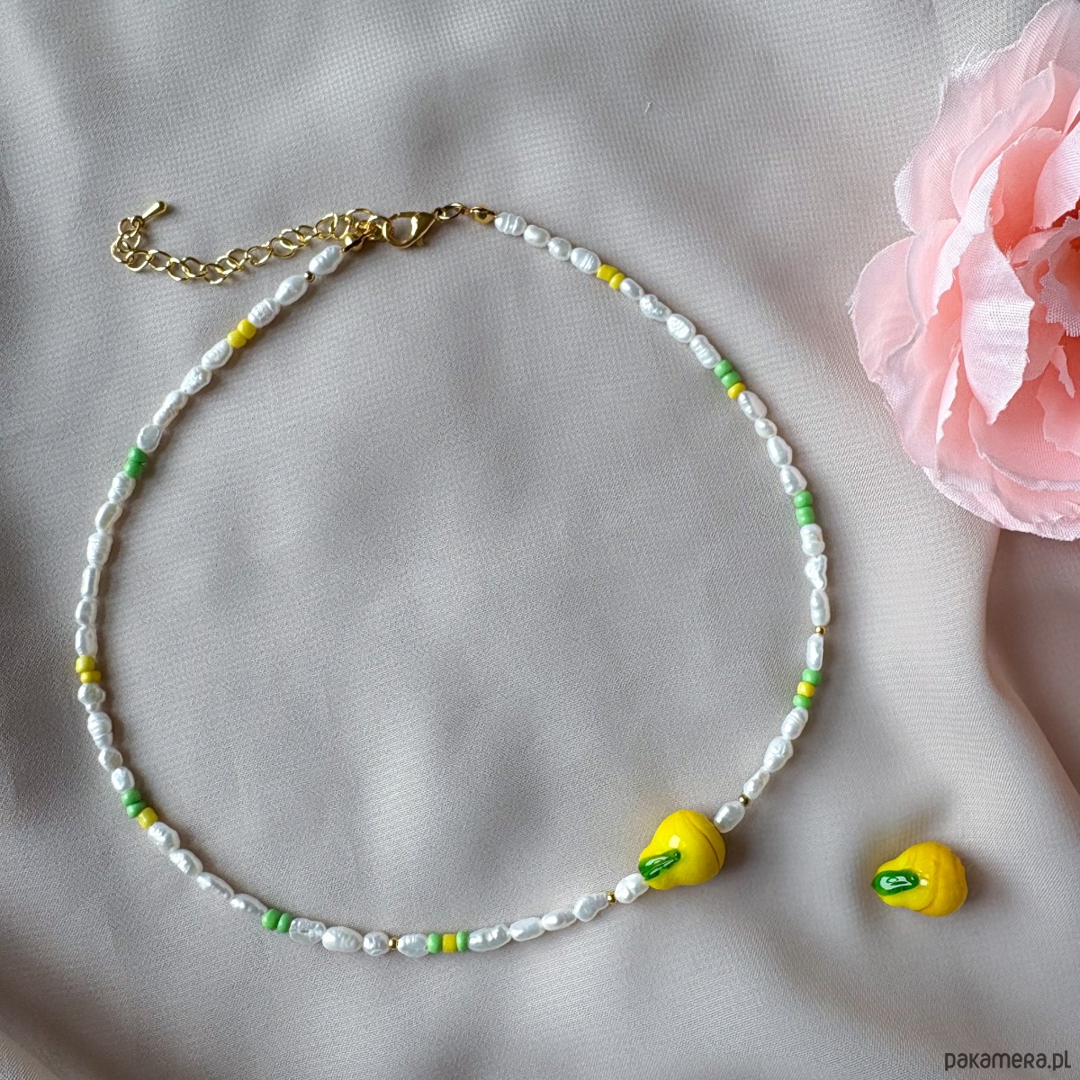 naszyjniki - inne Naszyjnik z naturalnych pereł z zawieszką w kształcie gruszki 2