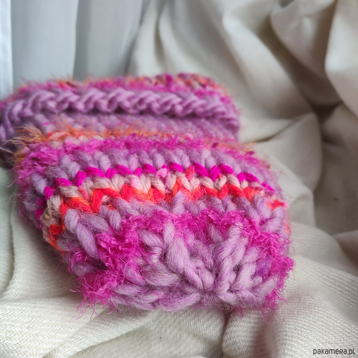 czapki damskie Wełniana kolorowa czapka na drutach WOOLLY orange and pink 5