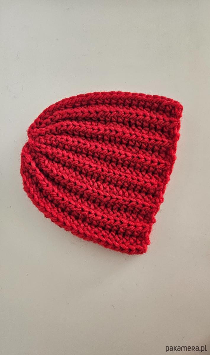 czapki damskie Czerwona Czapka wełniana 1