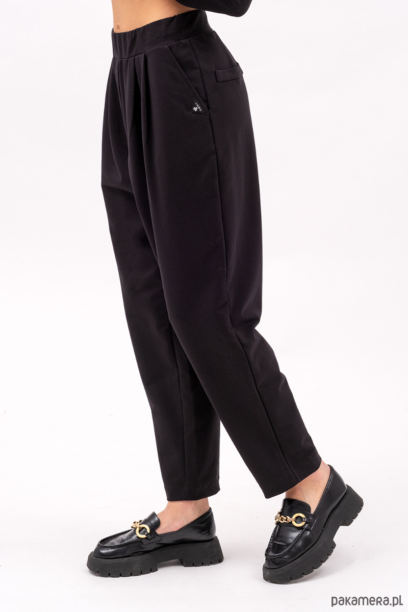 spodnie dresowe damskie Dresowe spodnie damskie ,,ADALET" czarne 1
