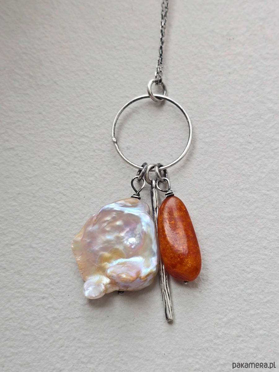 wisiory Wisior  Nieoczywista Perła w Towarzystwie Burszynu 1