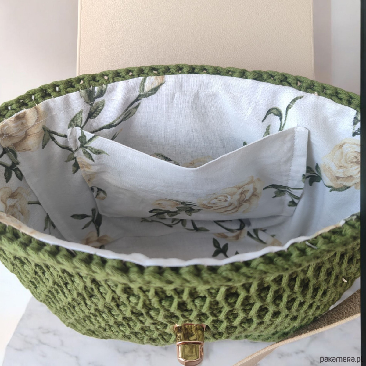 torby na ramię Zielona torebka kuferek z klapką ecru 3