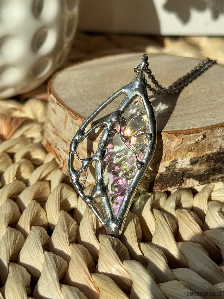 wisiory Szklany wisiorek na łańcuszku Naszyjnik Witraż  Listek Turkus 2