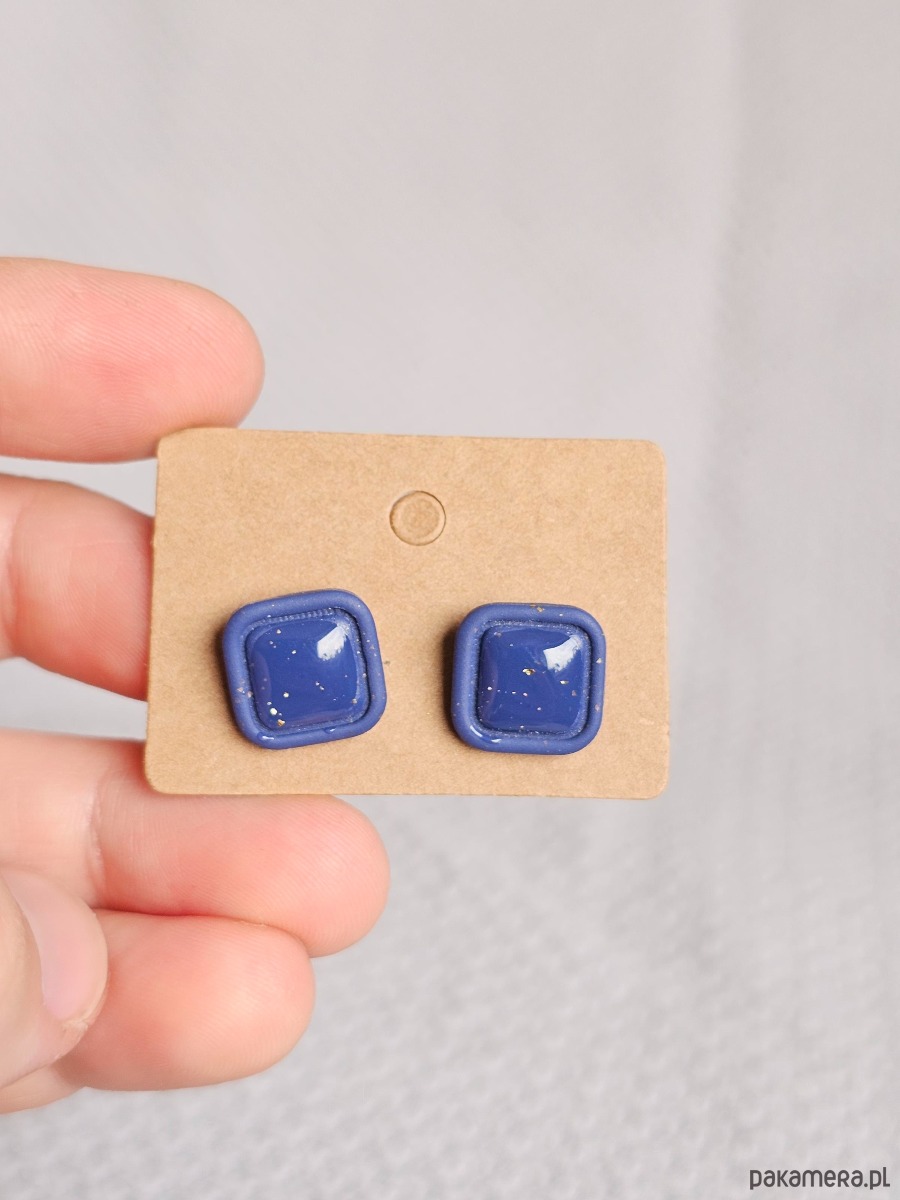kolczyki z masy plastycznej Kolczyki kwadraty granatowe 1