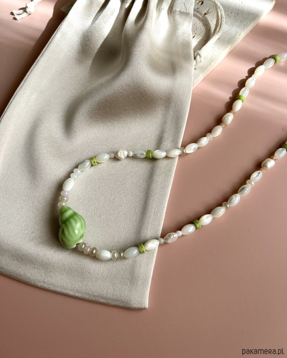 naszyjniki - inne Naszyjnik Green Shell z zieloną ceramiczną muszelką 1