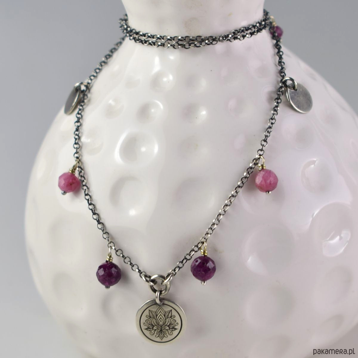 srebrne naszyjniki Rubin i kwiat lotosu - srebrny naszyjnik 1