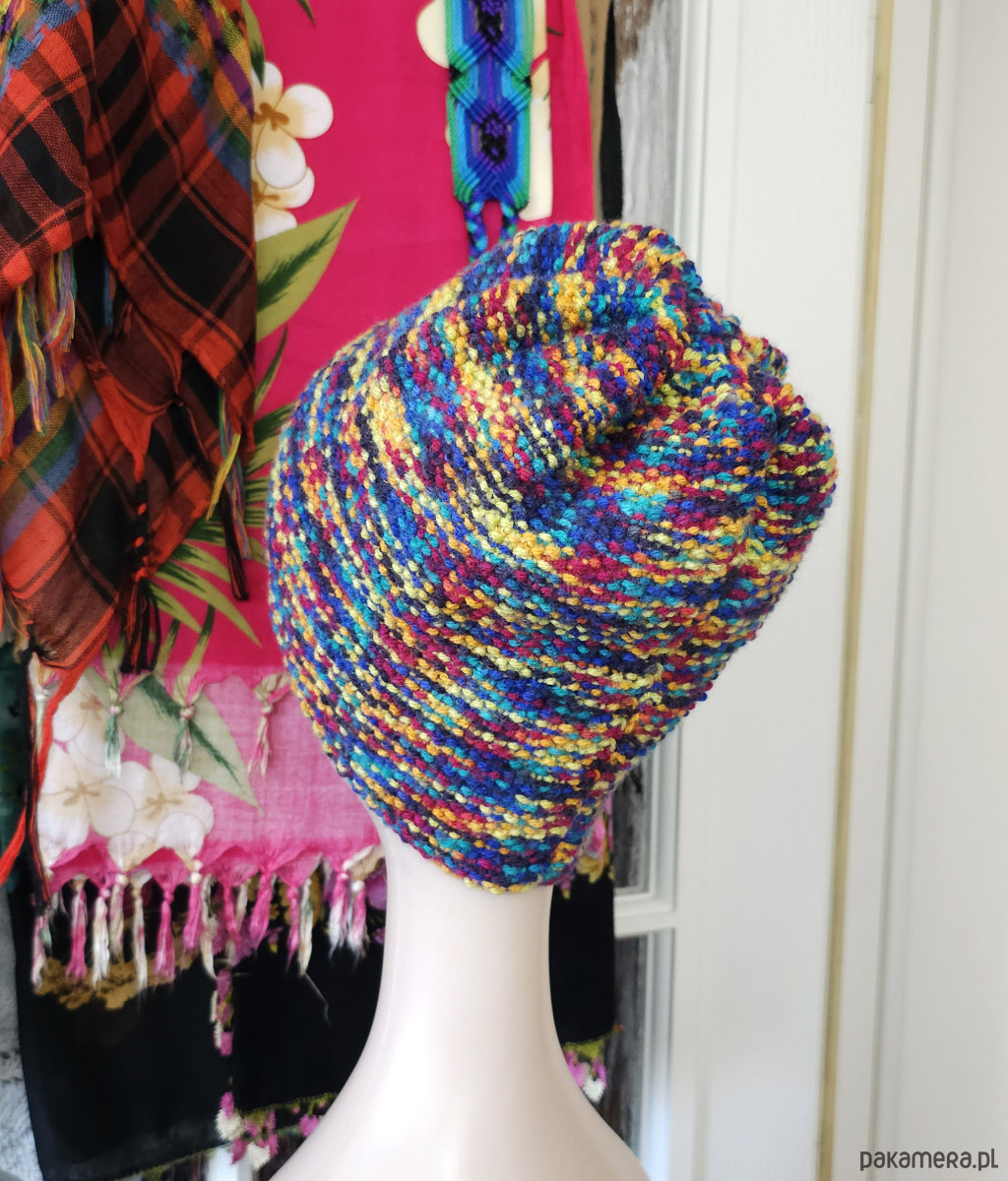 czapki damskie 6928 Wielobarwna Czapka Beanie - Ręcznie Robiona 5