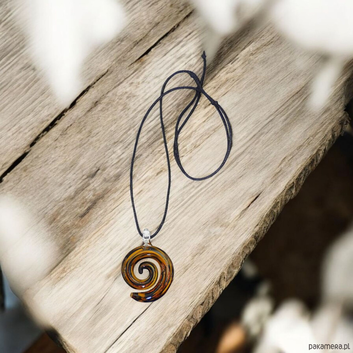 wisiory Spirala brązowy wisior muśnięty złotym słońcem 2