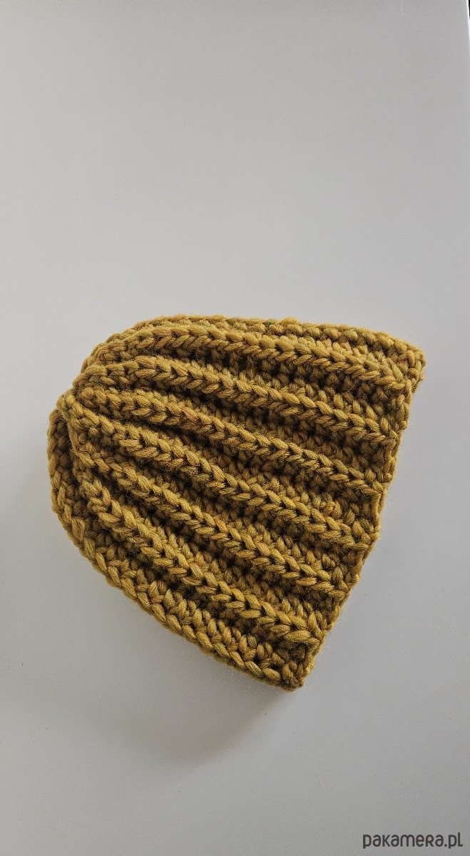 czapki damskie Czapka wełniana w kolorze curry 1