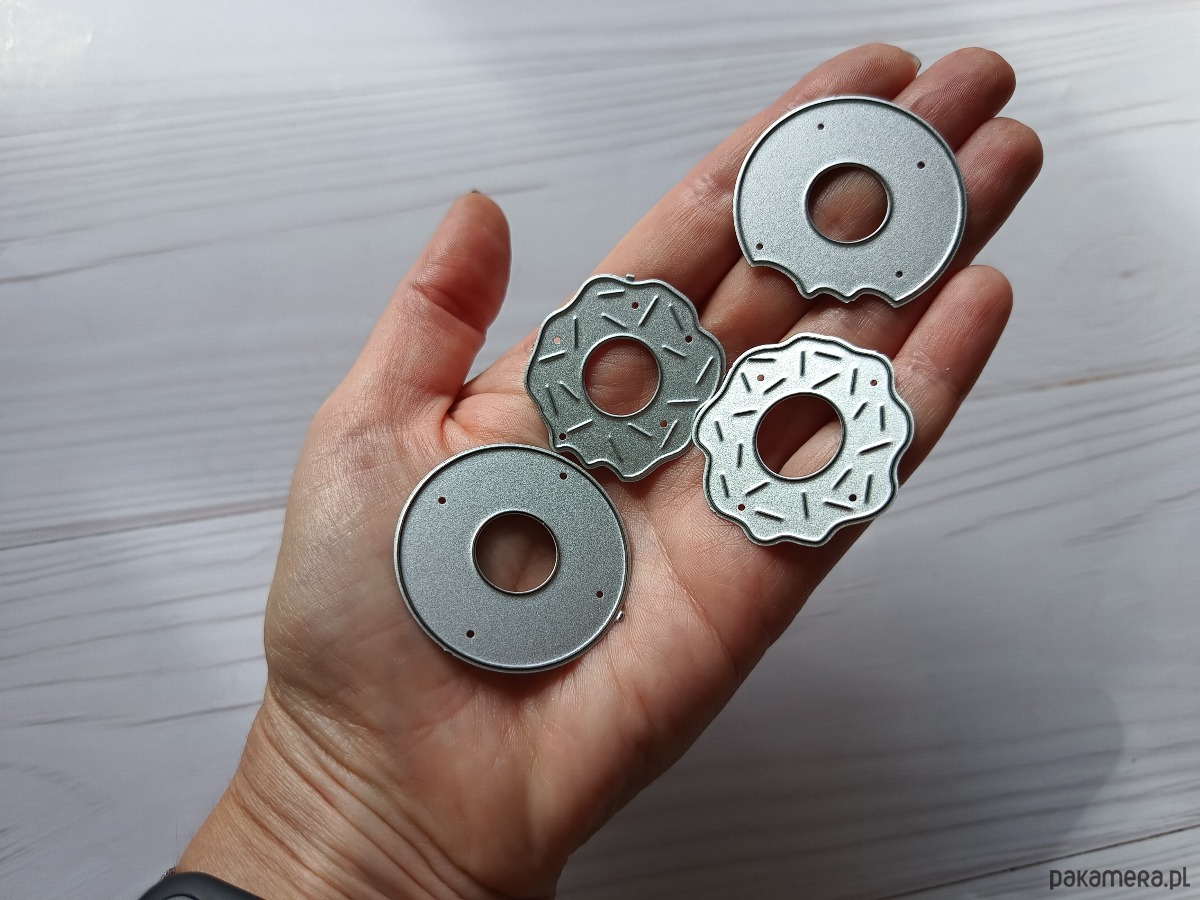 Warsztaty inne Tworzenie kartki okolicznościowej Pączki za pomocą maszyny do wycinania 0