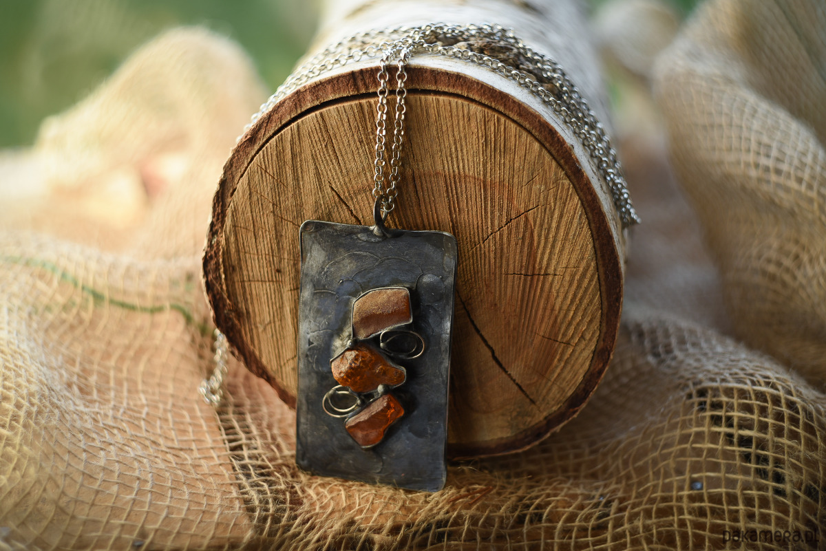 wisiory Bursztynowy wisiorek Naszyjnik z bursztynu 1